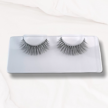 Load image into Gallery viewer, Naked Holly